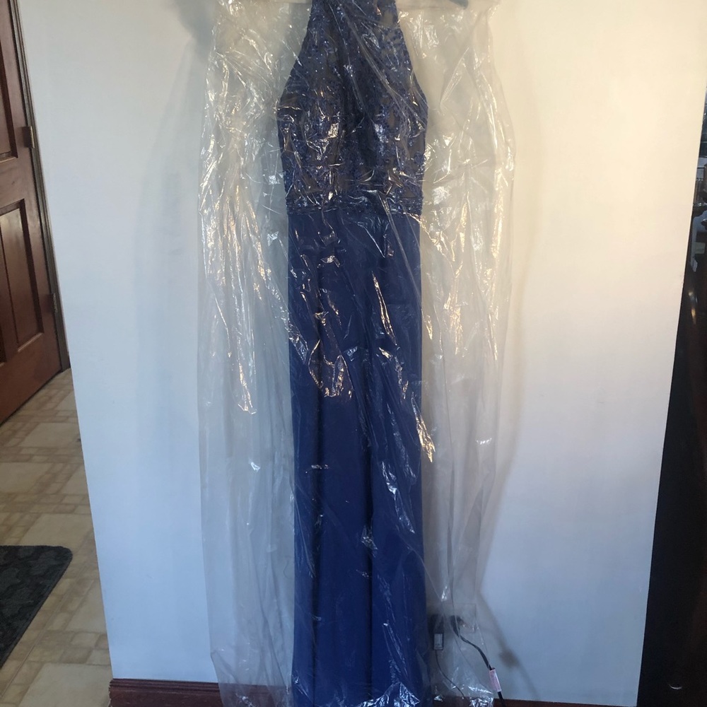 Prom dress - Picture 3 of 7